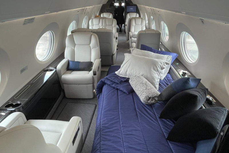 Gulfstream 500 Interior Photo